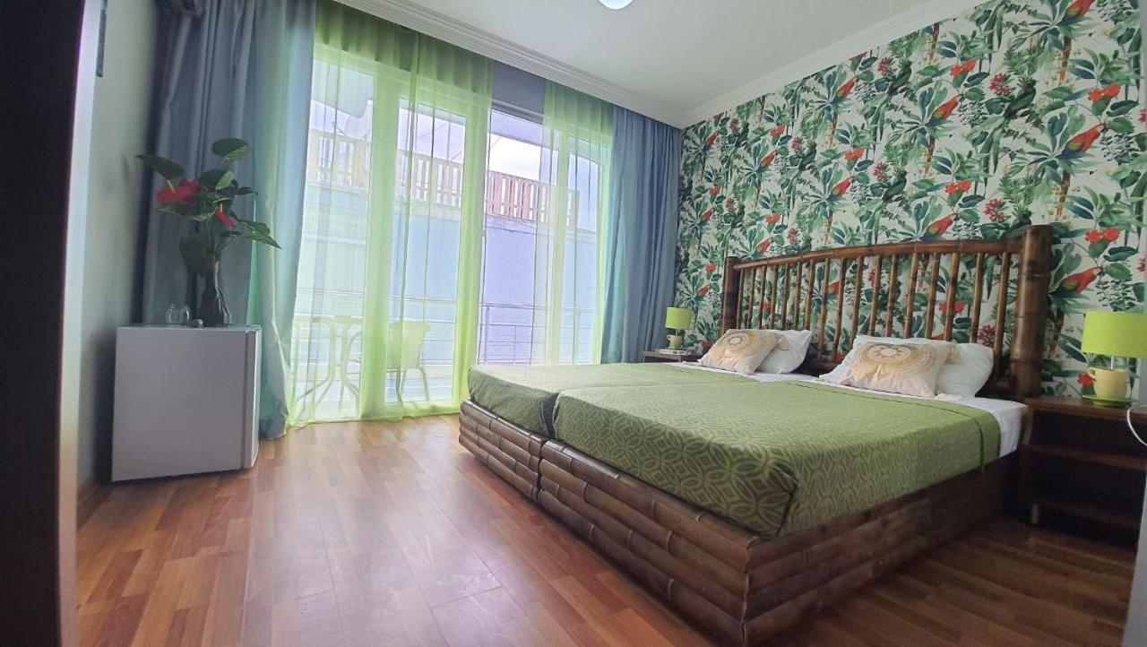 Calypso Kvariati Hotel Экстерьер фото
